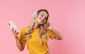 Reviva as Décadas Douradas: Os Melhores Aplicativos para Ouvir Músicas Antigas! Baixe já e se conecte ao passado!